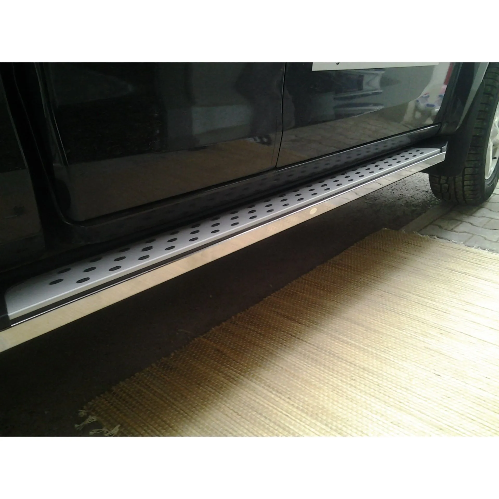 Freedom Side Steps Running Boards for Isuzu D-Max Double Cab 2012-2020