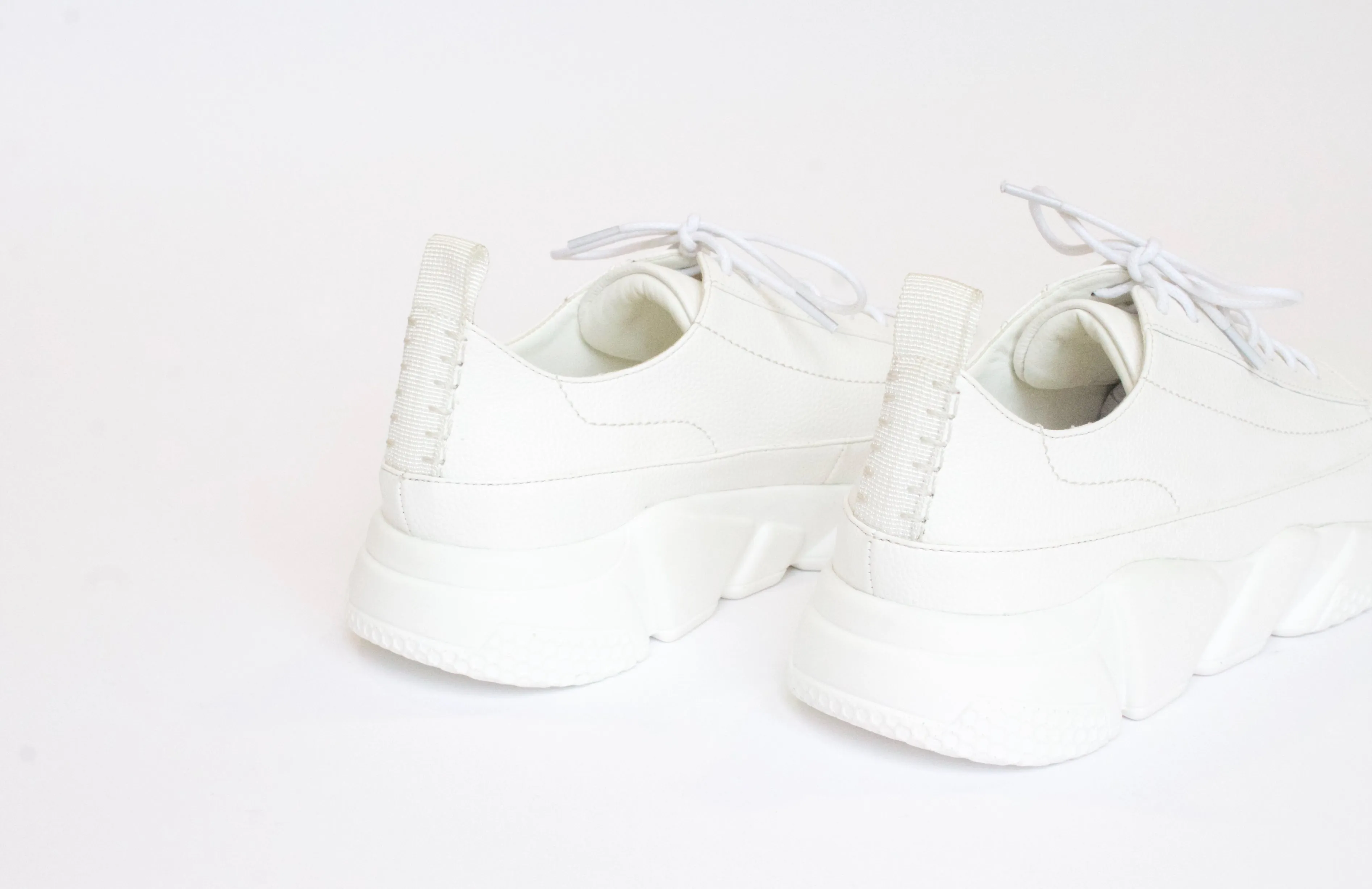 GIA Sneaker, Aspro