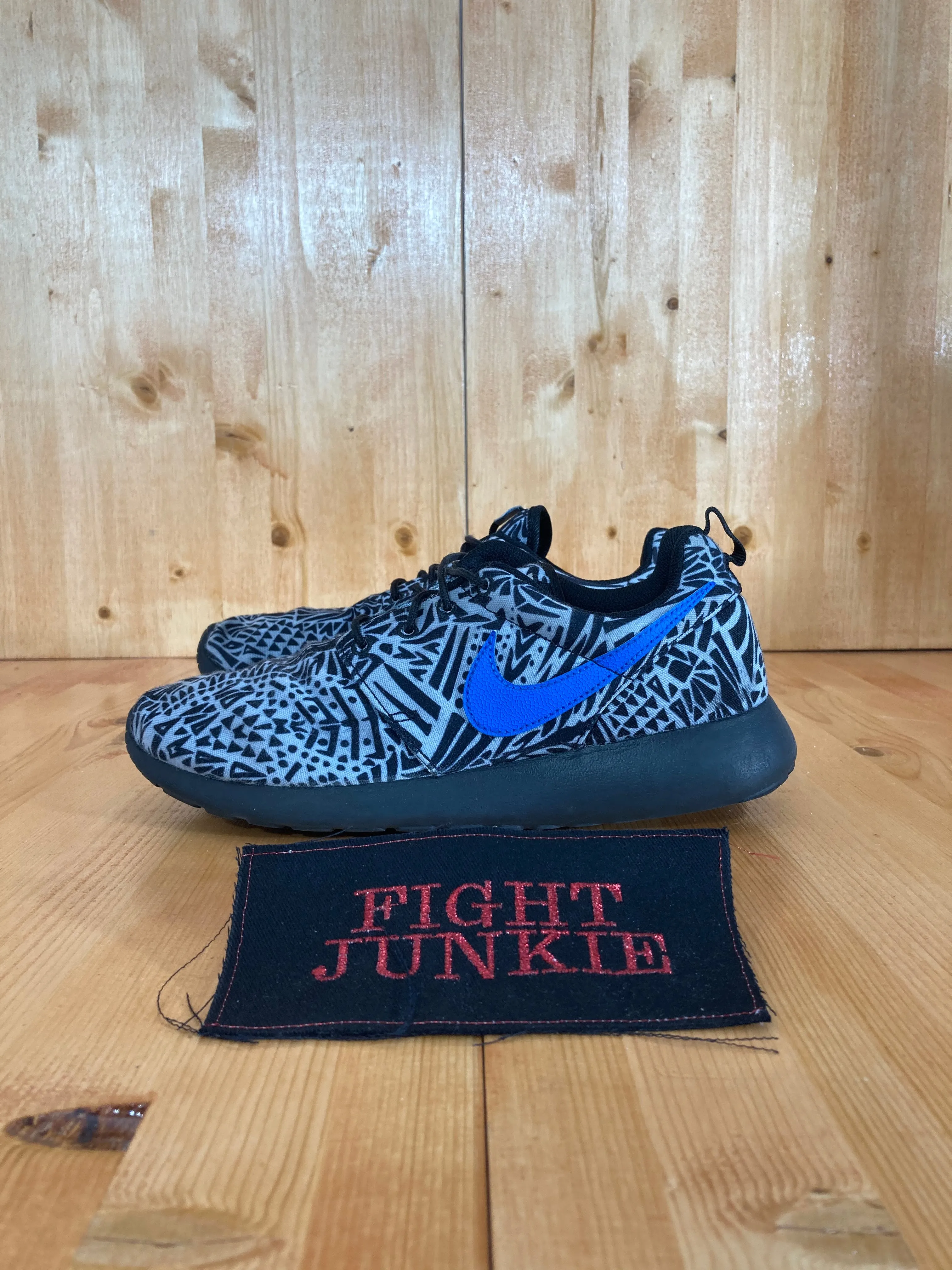 NIKE ROSHE RUN PRINT Youth Size 7 Shoes Sneakers 677782-005