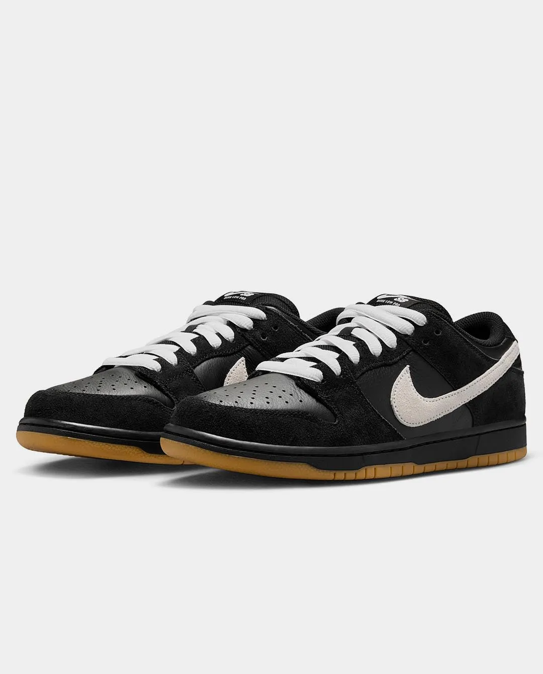 Nike SB - Dunk Low Pro Shoe - Black/White/Gum