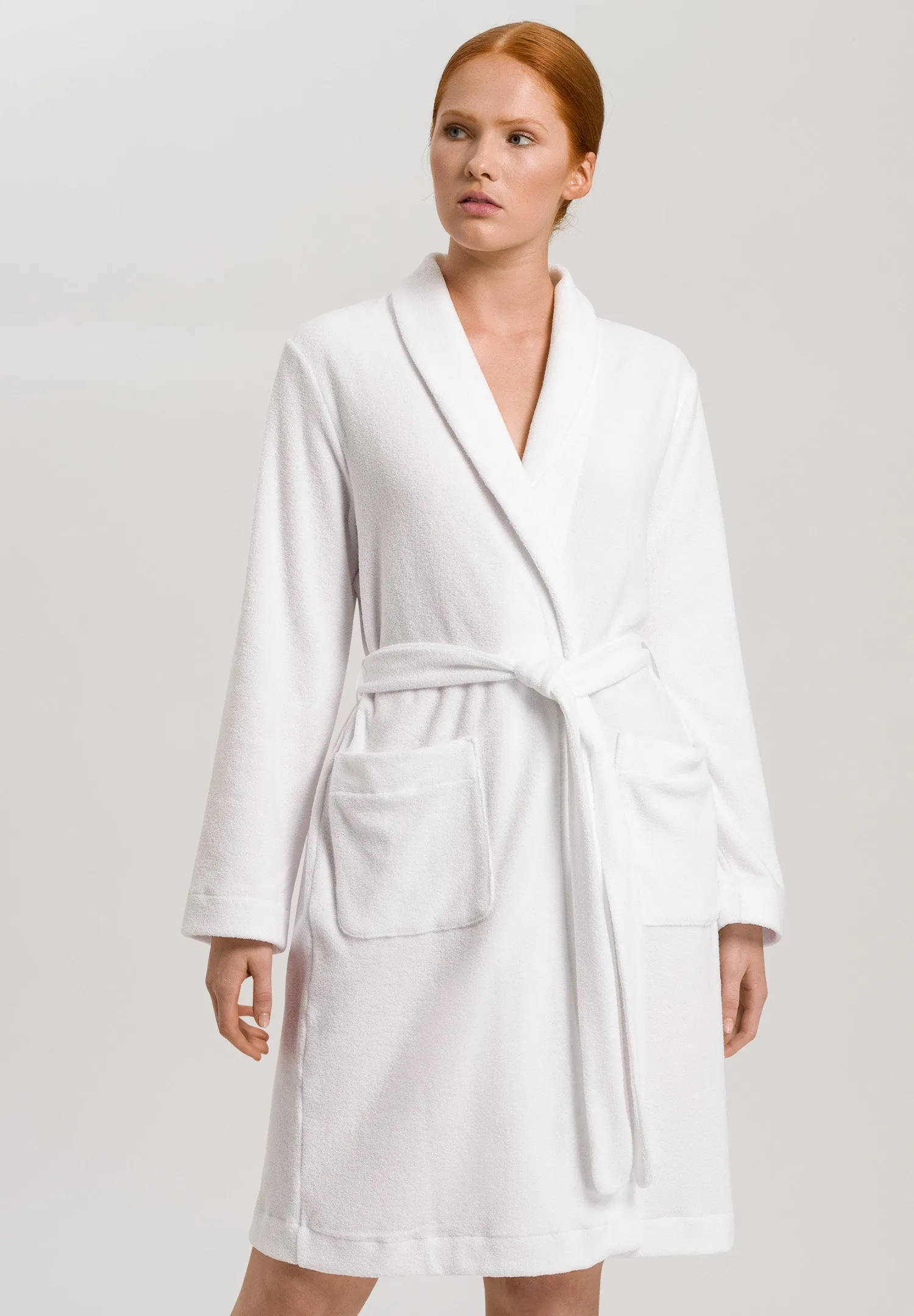 Robe Selection Short Robe | White 77127-101