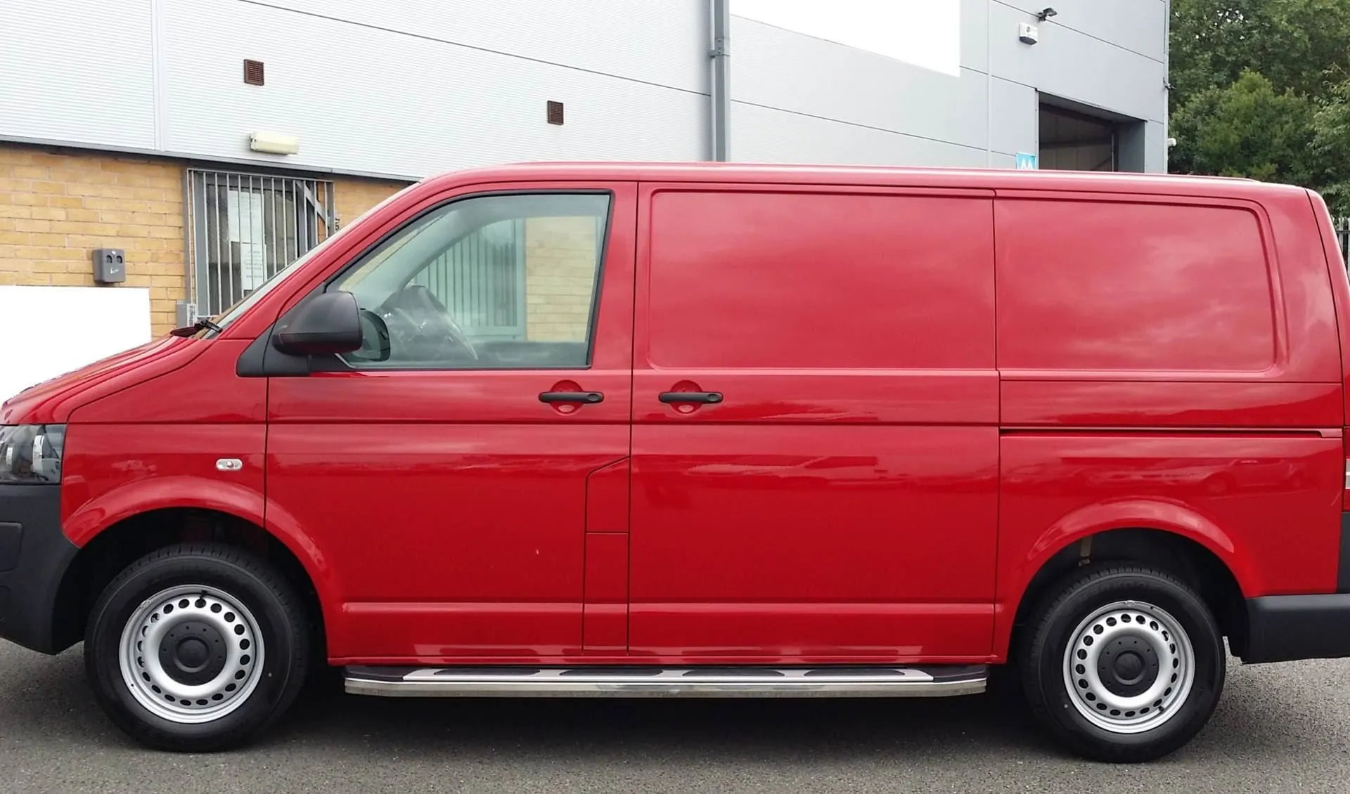 Suburban Side Steps Running Boards for Volkswagen Transporter T5 SWB