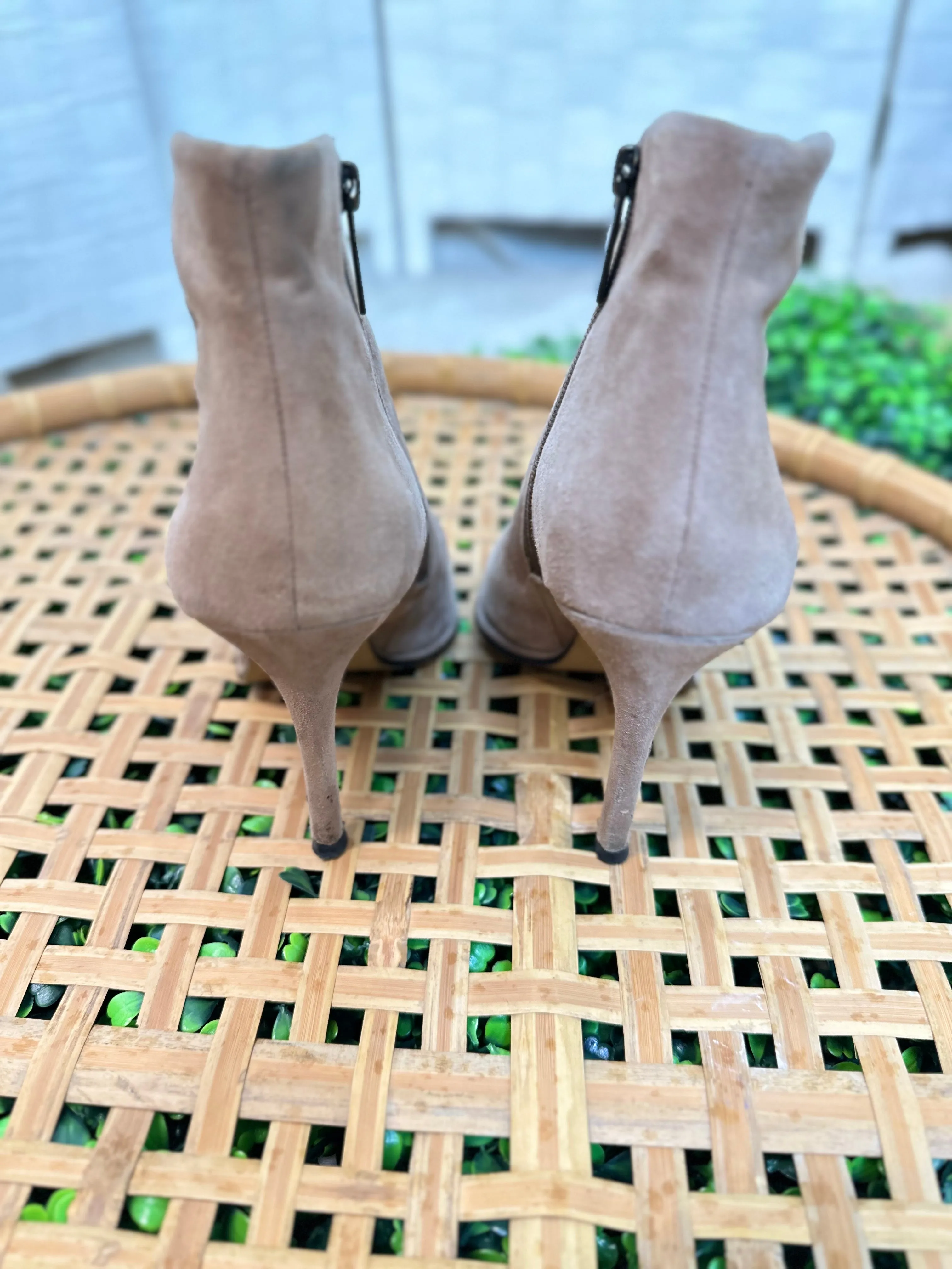 Vince Camuto Suede Booties Size 6