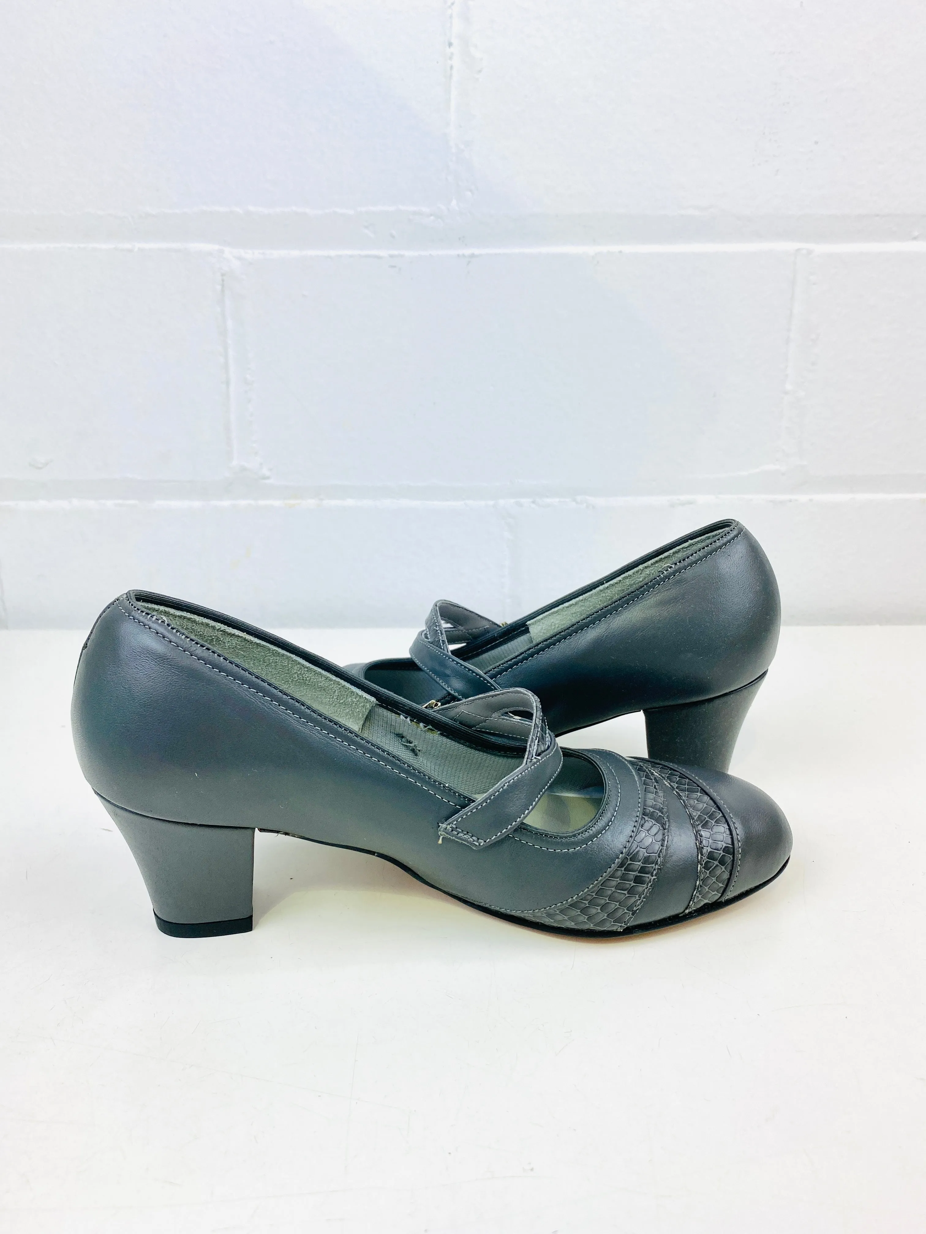 Vintage Deadstock Shoes, Women's 1980s Grey Leather Mid-Heel Pumps, NOS, 8292