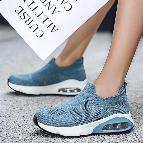 Women Flying Woven Air Cushion Casual Shoes