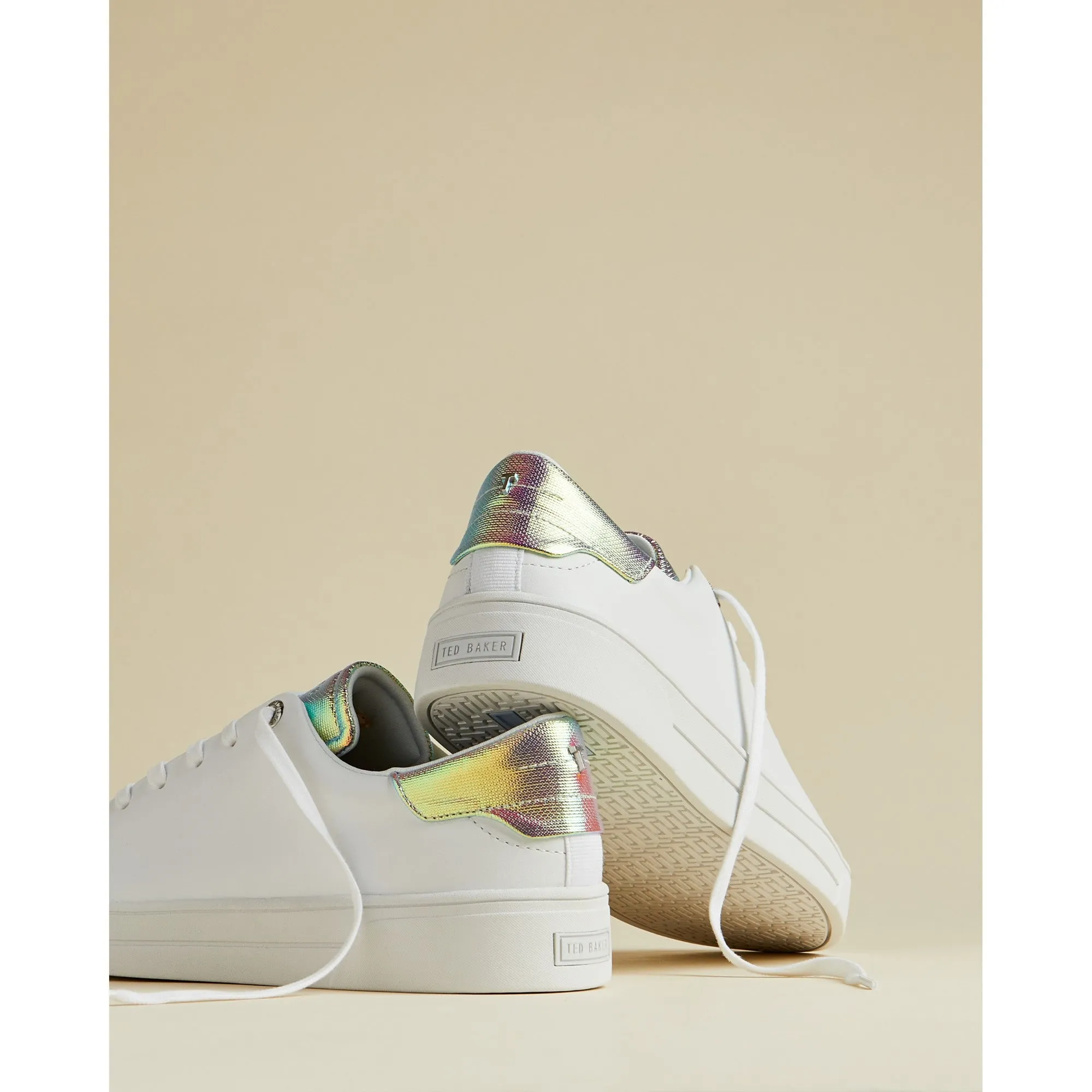 Women Zenno-Irredescent Detail Tennis Trainer - White